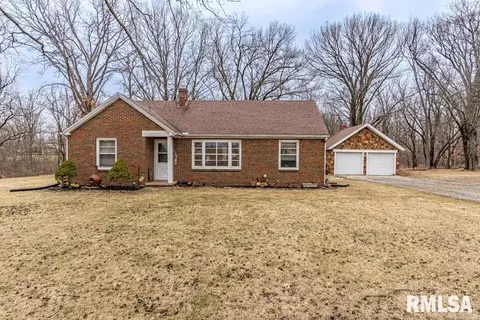 1403 W Hickory Grove Rd, Dunlap, IL 61525