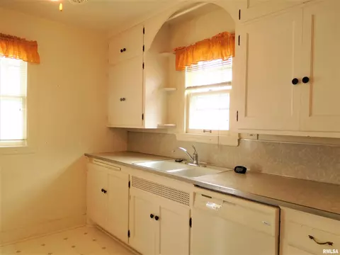 321 E Jackson St, Morton, IL 61550 photo 6