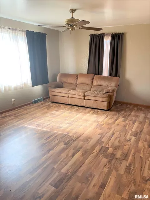 5498 S County Rd, Alpha, IL 61413 photo 5