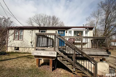 13511 N River Beach Dr, Chillicothe, IL 61523