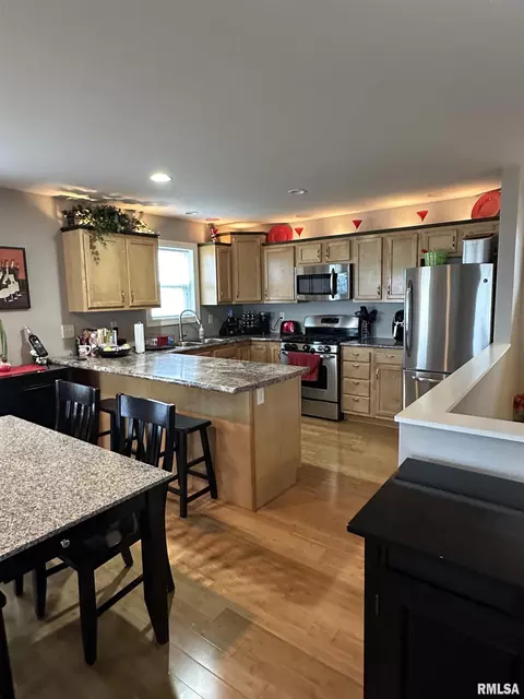 302 Thomas Ct, Eureka, IL 61530 photo 10
