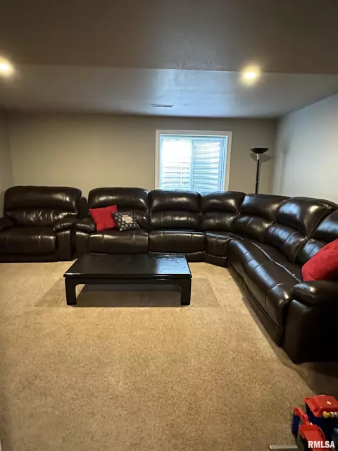 302 Thomas Ct, Eureka, IL 61530 photo 22