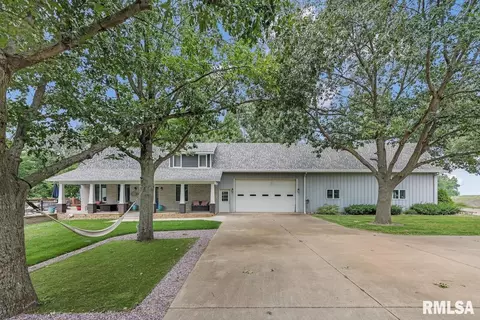 31455 American Legion Rd, Mackinaw, IL 61755