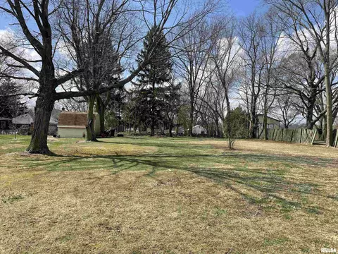 606 N Main St, Eureka, IL 61530 photo 13