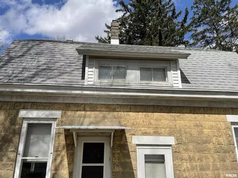 606 N Main St, Eureka, IL 61530 photo 8