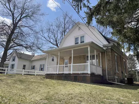 606 N Main St, Eureka, IL 61530 photo 1