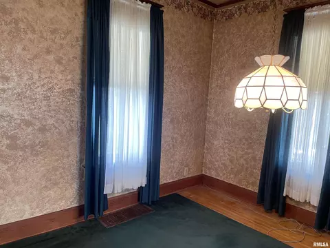 606 N Main St, Eureka, IL 61530 photo 23