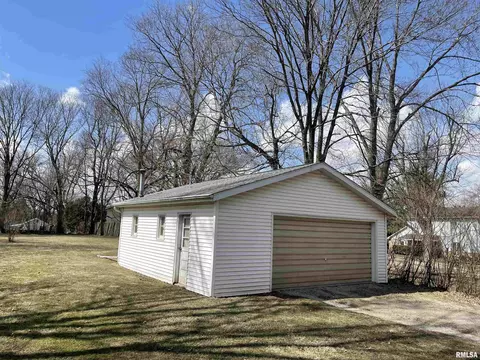 606 N Main St, Eureka, IL 61530 photo 16