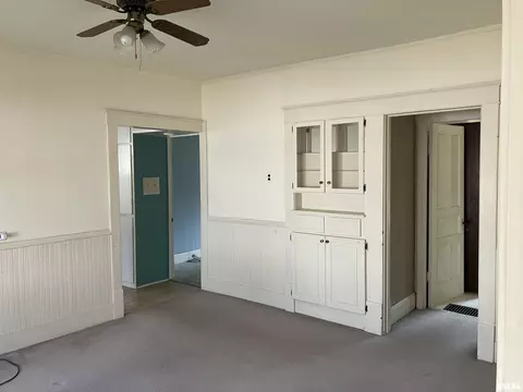 335 S Mechanic St, Macomb, IL 61455 photo 9