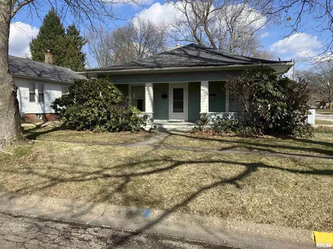 335 S Mechanic St, Macomb, IL 61455