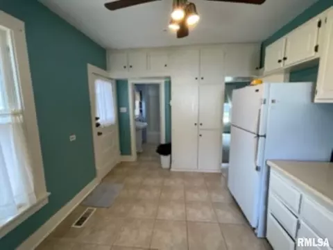 335 S Mechanic St, Macomb, IL 61455 photo 12
