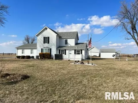 1664 County Road 1950 N Rd, Washburn, IL 61570