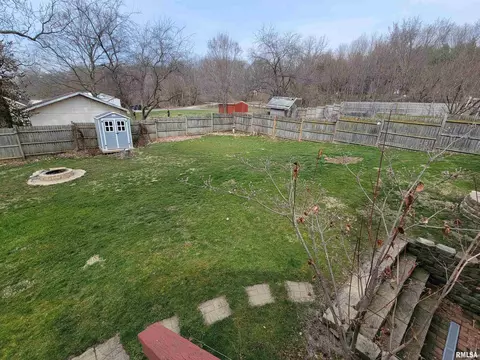 212 N Shaft St, Eureka, IL 61530 photo 32
