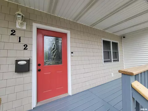 212 N Shaft St, Eureka, IL 61530 photo 3