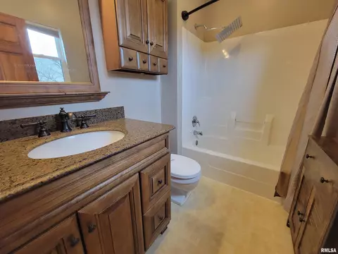 212 N Shaft St, Eureka, IL 61530 photo 24