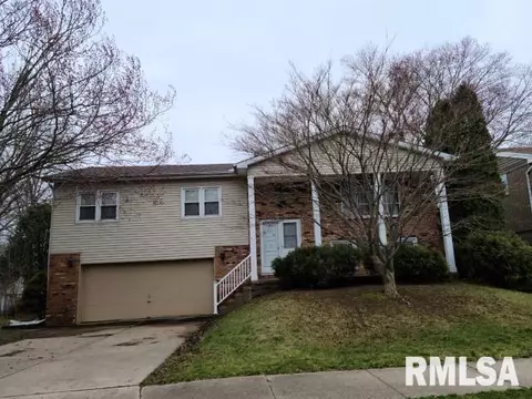 3334 W Lisa Ln, Peoria, IL 61615