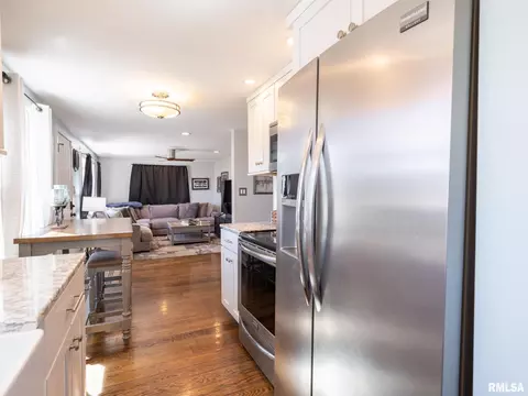 409 E Jackson St, Morton, IL 61550 photo 17