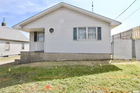 207 Bolivia Ave, Bartonville, IL 61607