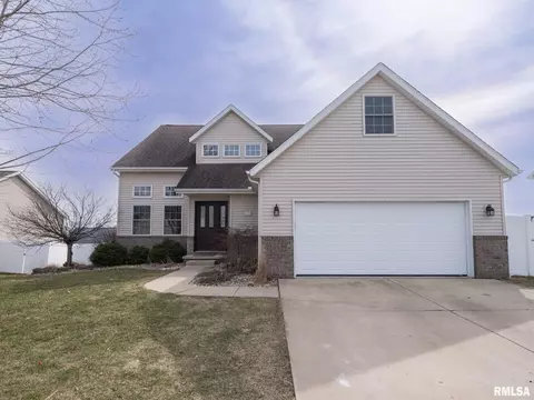 504 Coventry Ln, Mackinaw, IL 61755