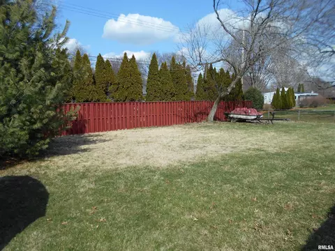 724 Madelyn Ave, Macomb, IL 61455 photo 15
