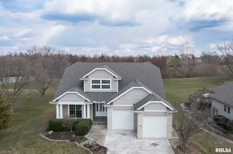 7420 N Radnor Rd, Peoria, IL 61615