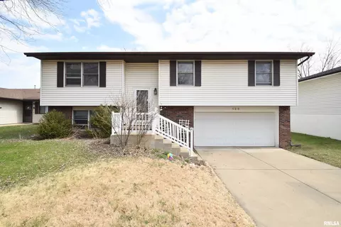 125 Shoshone Dr, East Peoria, IL 61611