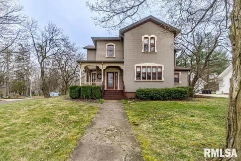 601 S Main St, Washington, IL 61571