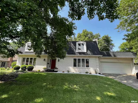 12 Hickory Bow, Macomb, IL 61455