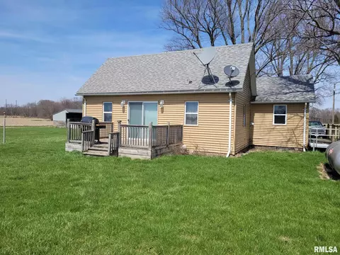 10766 E Cameron St, Cuba, IL 61427