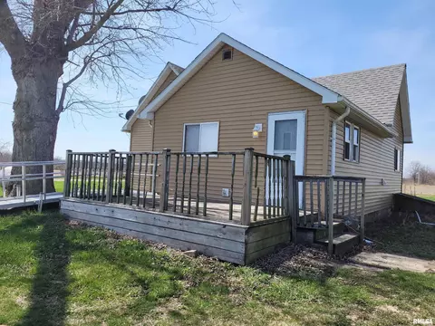 10766 E Cameron St, Cuba, IL 61427 photo 2