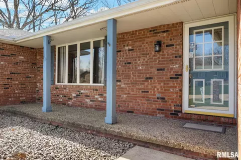 114 Apple Dr, Metamora, IL 61548 photo 2