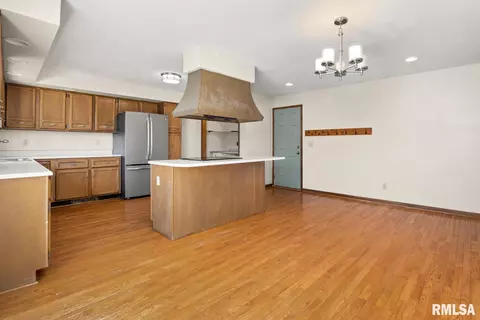 114 Apple Dr, Metamora, IL 61548 photo 8