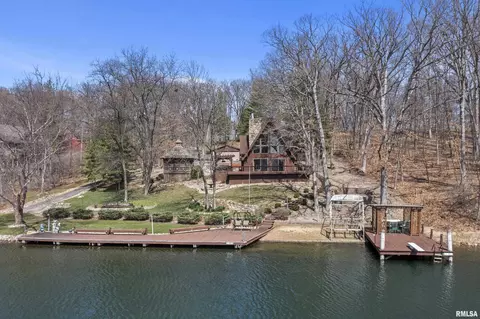 34 Locust Ct, Dahinda, IL 61428