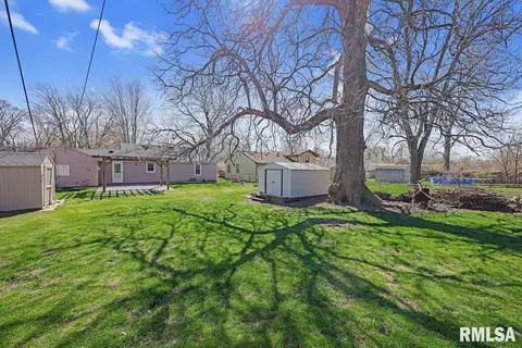 105 Bess St, Washington, IL 61571 photo 24