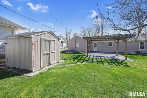 105 Bess St, Washington, IL 61571 photo 23