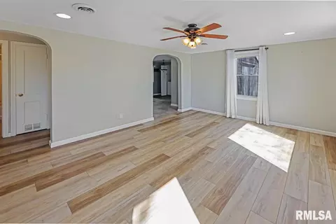 105 Bess St, Washington, IL 61571 photo 7