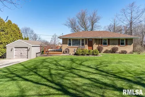 124 Sheffield Rd, Groveland, IL 61535