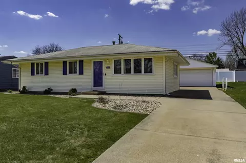 5919 N Western Ave, Peoria, IL 61615
