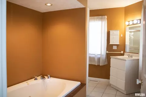 1980 Deer Meadows Rd, Secor, IL 61771 photo 52