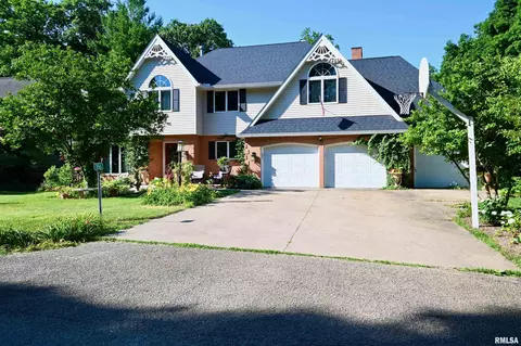 356 Eller Dr, East Peoria, IL 61611