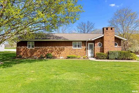 105 Green Ave, Washington, IL 61571