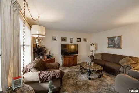 2124 Faringdon Rd, Springfield, IL 62702 photo 7