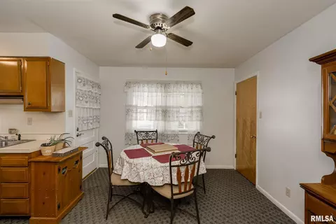 2124 Faringdon Rd, Springfield, IL 62702 photo 10