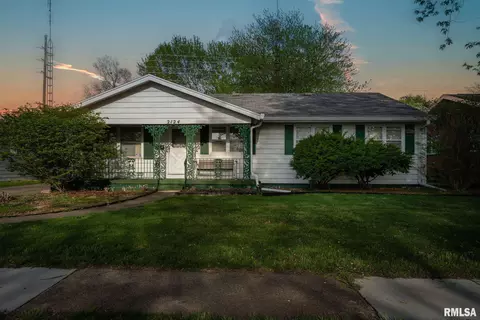 2124 Faringdon Rd, Springfield, IL 62702