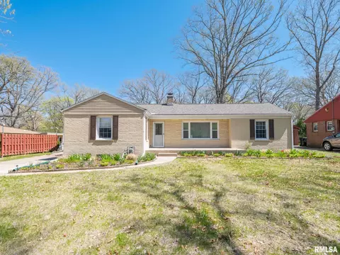 103 Shady Knolls Dr, East Peoria, IL 61611