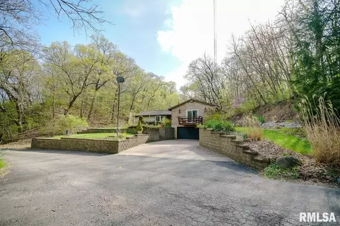 1010 W Cedar Hills Dr, Dunlap, IL 61525