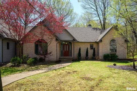 816 W Bennett Ct, Dunlap, IL 61525 photo 2