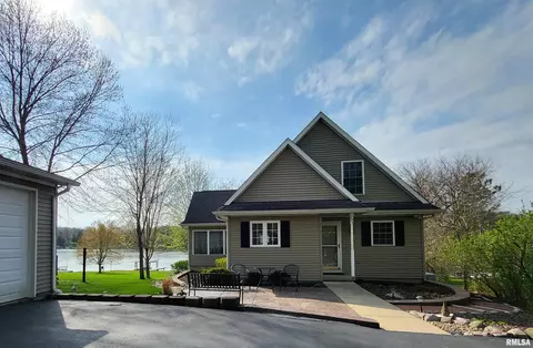 132 Lakecrest Pl, Dahinda, IL 61428
