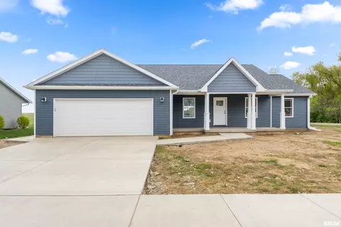 1844 White Tail Ln, Pekin, IL 61554