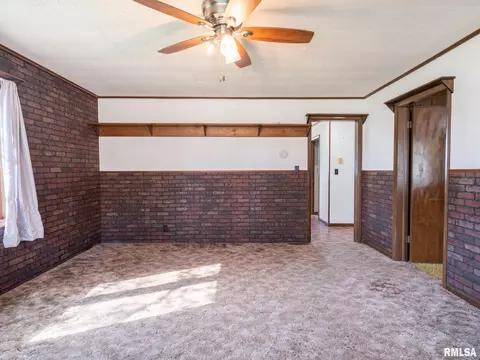 236 E Monroe St, Greenview, IL 62642 photo 35